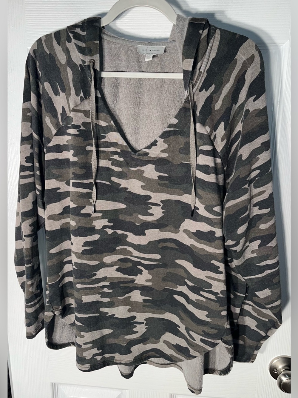 Women’s Lucky Brand Camouflage Hoodie Lightweight Pullover Soft Long